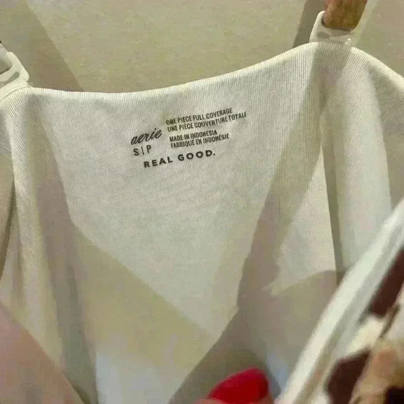 Aerie Wrap Strapless One Piece Swimsuit - Picture 4 of 10